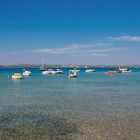 2 Bedroom Cozy In 度假居