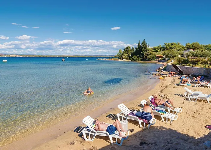 度假居 2 Bedroom Cozy In 特孔