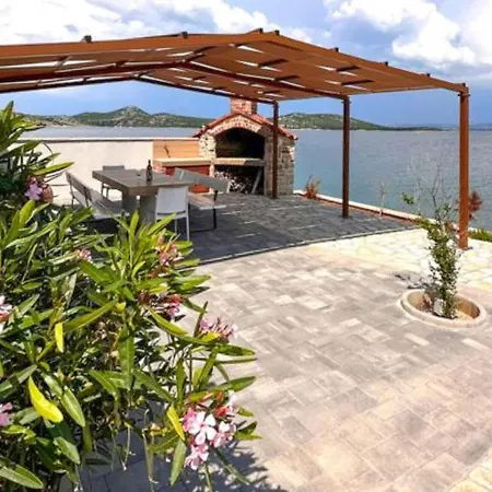 2 Bedroom Cozy In * Tkon