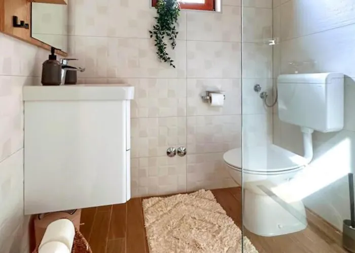 2 Bedroom Cozy In * Tkon