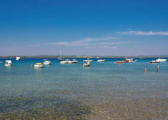 2 Bedroom Cozy In Casa de Férias